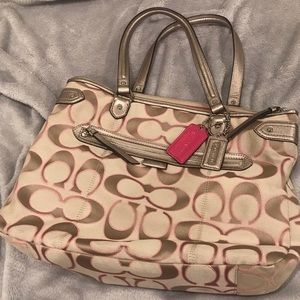 Authentic COACH Daisy Signature Metallic Emma tote